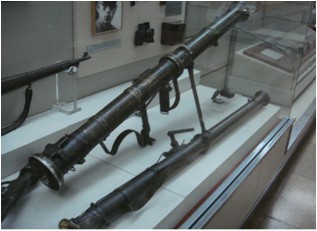 M1式60毫米火箭筒--M1A1巴祖卡