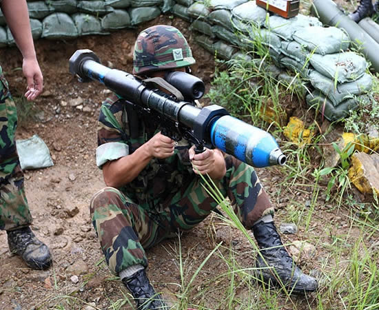 盟军坦克手噩梦——铁拳反坦克火箭筒—大决战