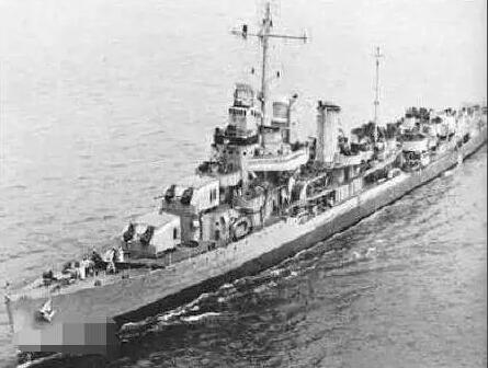 这种炮塔仅在该级与后来的"索墨斯"级驱逐舰上使用过