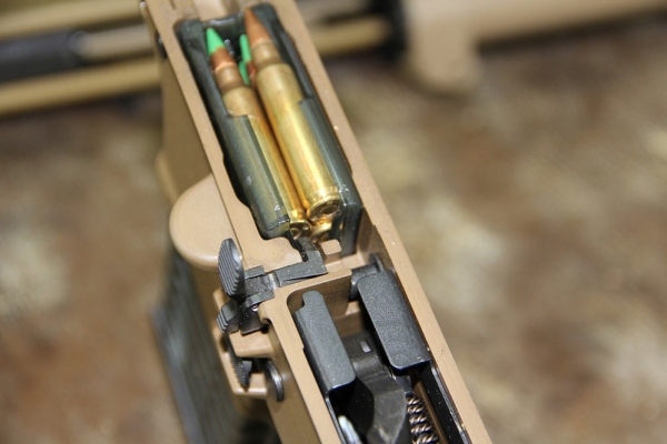 黑克勒和科赫美国公司推出新型聚合物透明弹匣_空中网军事频道