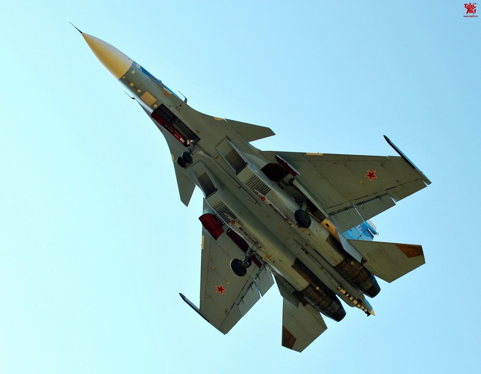 哪架最靓?中国军机集体晒肚皮照