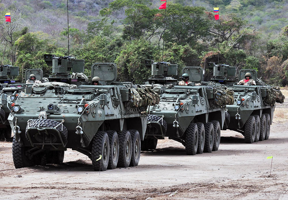 哥伦比亚8X8轮式装甲车高调亮相 购自加拿大