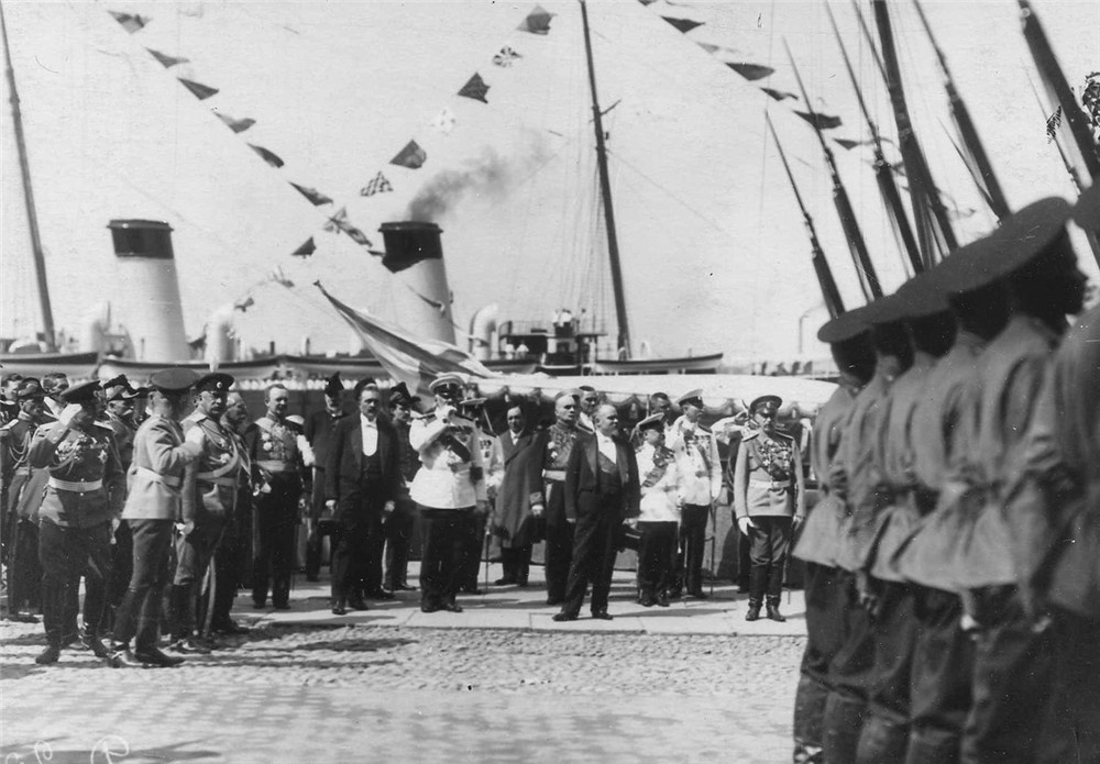 一战前夕的舰队:法国总统率舰队访问圣彼得堡