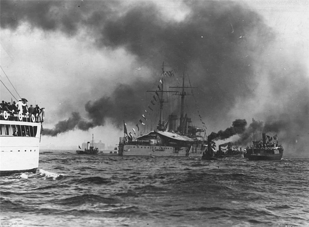 一战前夕的舰队:法国总统率舰队访问圣彼得堡