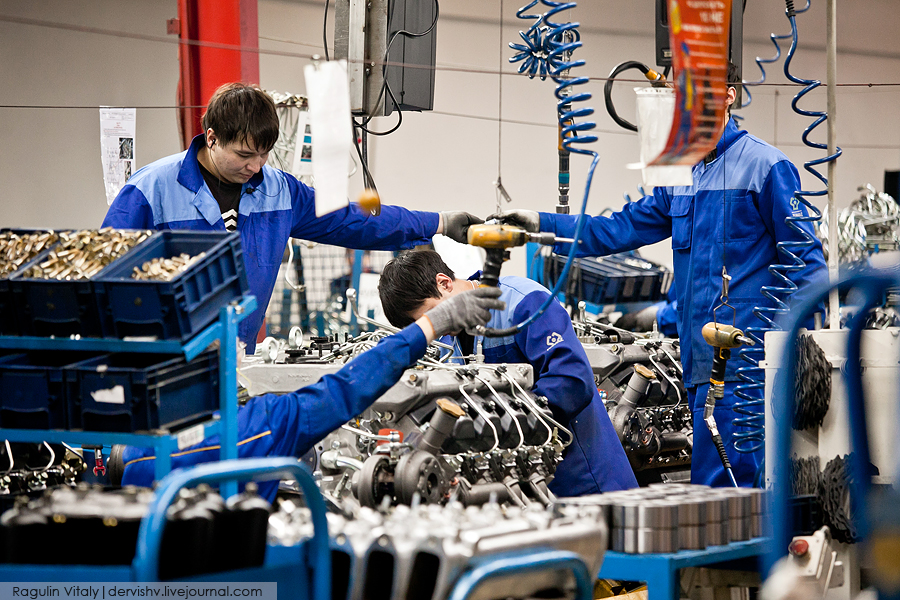 俄罗斯网友探访前苏联卡玛斯汽车制造厂