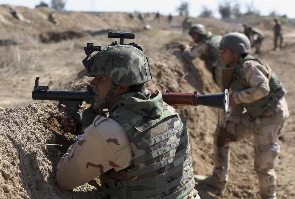 美军士兵训练伊拉克安全部队帮助其打击ISIS