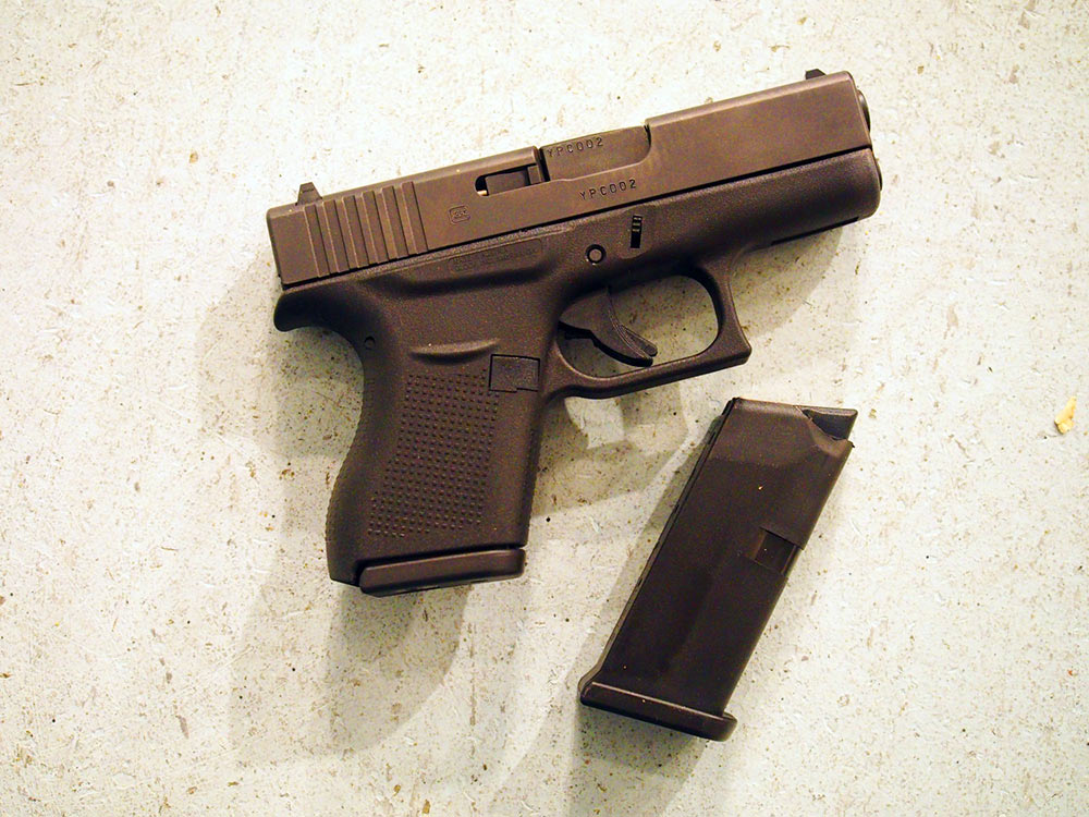 格洛克43面世 单排弹匣便携手枪千呼万唤始出