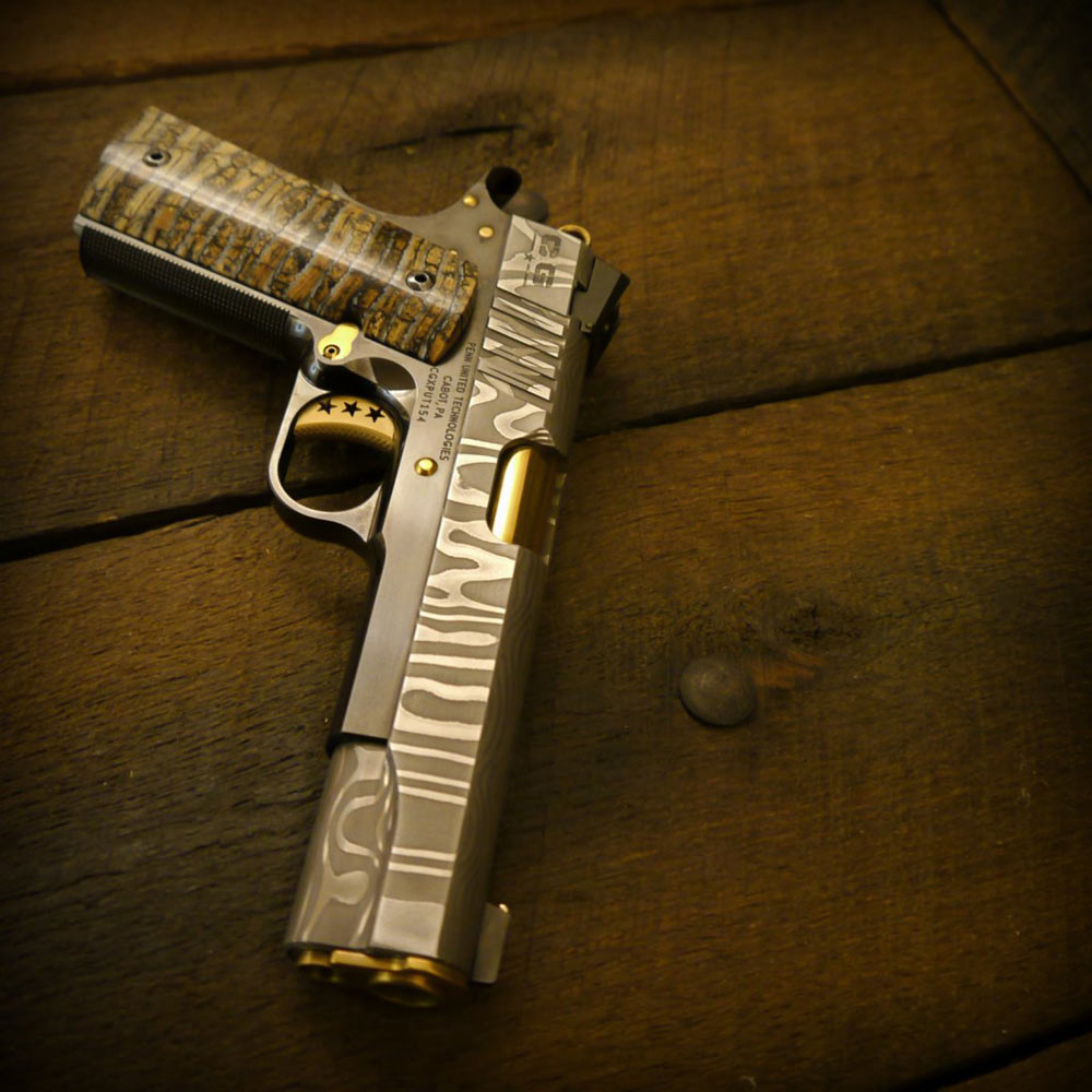 卡博特高端定制M1911手枪 陨石握把售价近十万_空中网军事频道