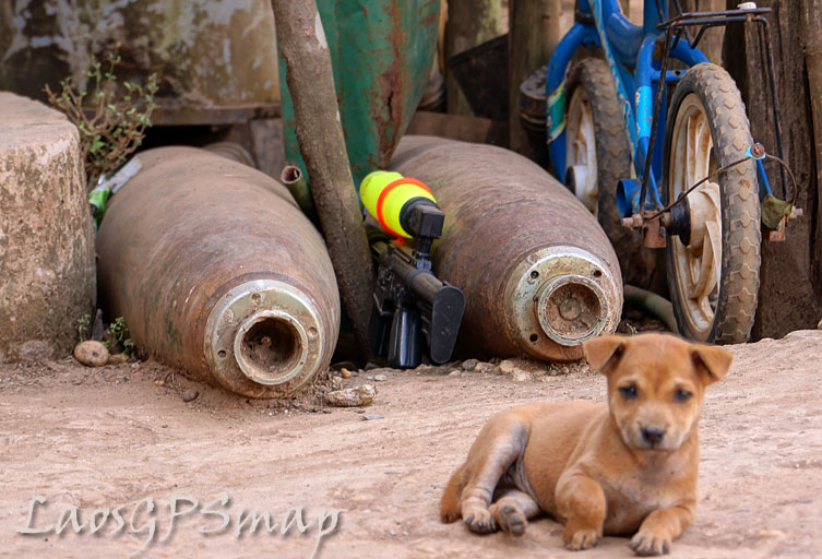 重返胡志明小道:满地越战废弃武器弹药