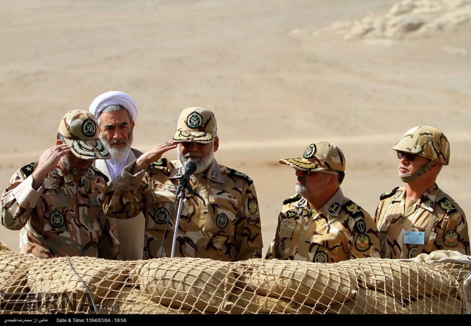 伊朗举行大规模军演 中国产歼7N空中支援