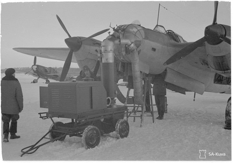 1944年1月,苏联红军缴获的芬兰空军sb-3轰炸机