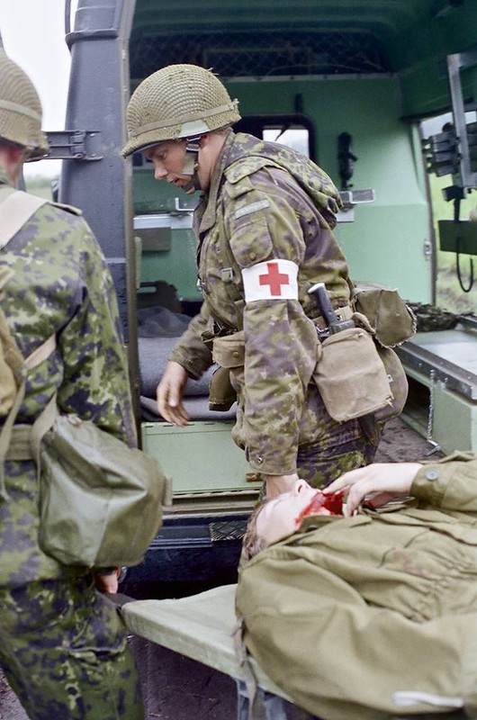 上世纪80年代 丹麦皇家陆军进行野战急救演习