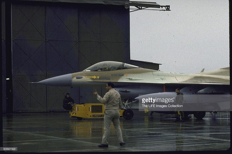 1987年2月以色列空军从美国接收F-16C战斗机