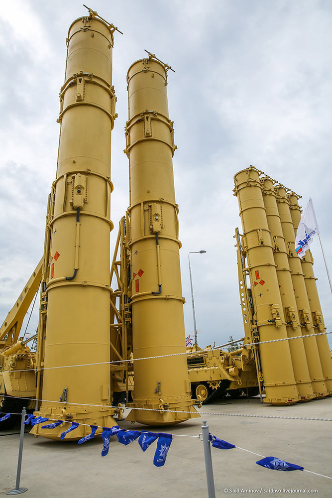 陆军-2015会场展出安泰-2500防空导弹系统