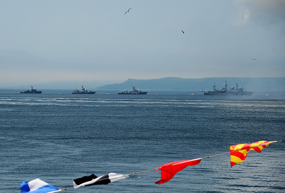 俄太平洋舰队在阿穆尔河(黑龙江)畔庆祝海军节