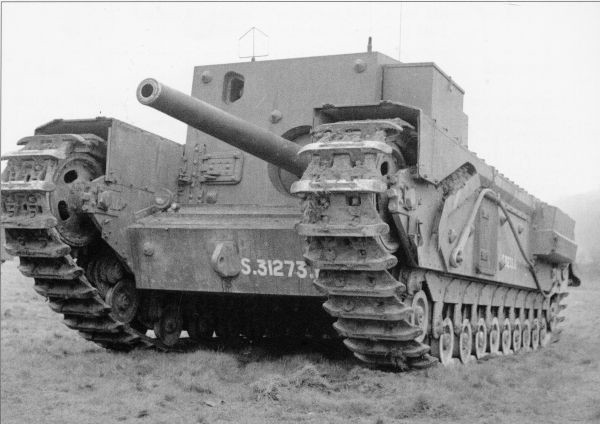 大英帝国的另类战车 “丘吉尔 GC”自行反坦克炮