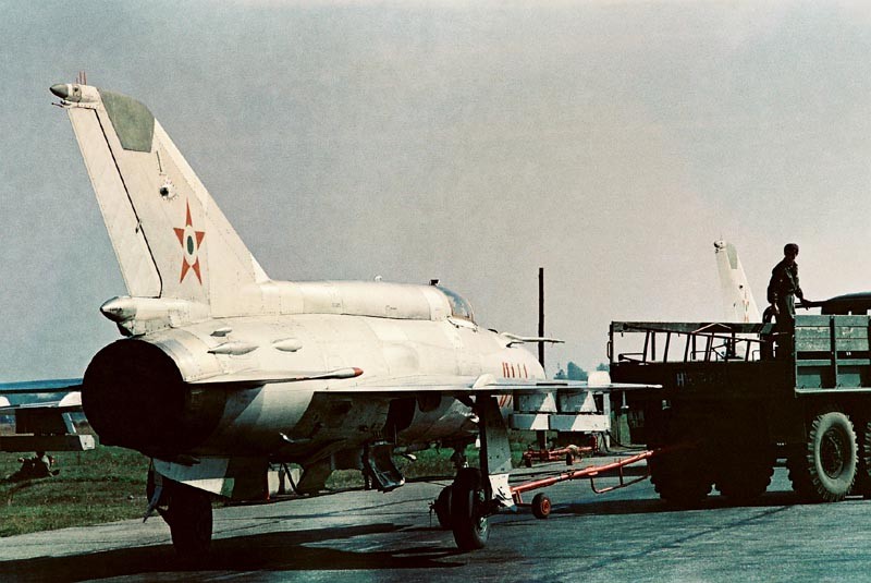 驻索尔诺克机场的匈牙利空军米格-21战斗机机