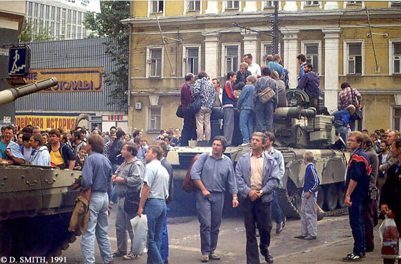 珍贵照片记录1991年苏联爆发的八一九事件