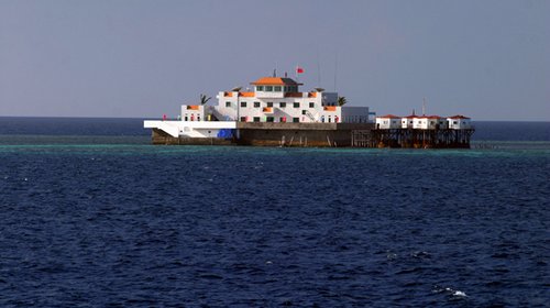 前高官:遗憾90年代只占领美济礁 没控制黄岩岛