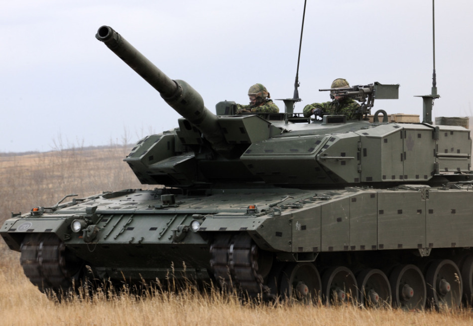 加拿大陆军最强悍主战坦克显威