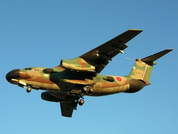 日本川崎EC-1电子战训练机