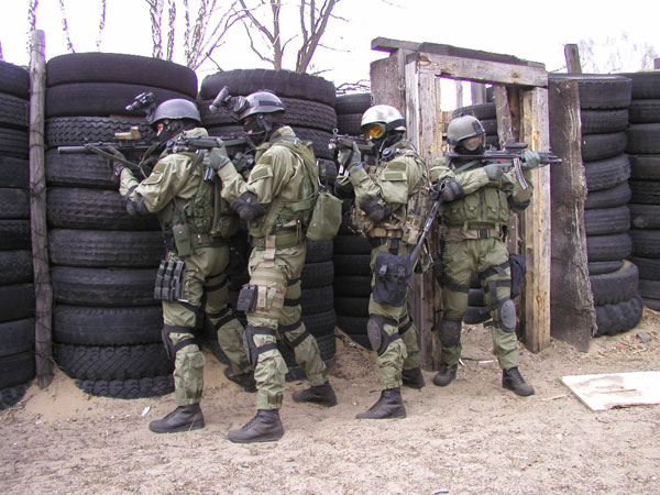 装备精良 波兰GROM特种部队CQB训练