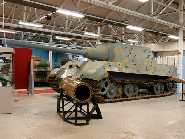 钢铁巨兽德国猎虎坦克歼击车