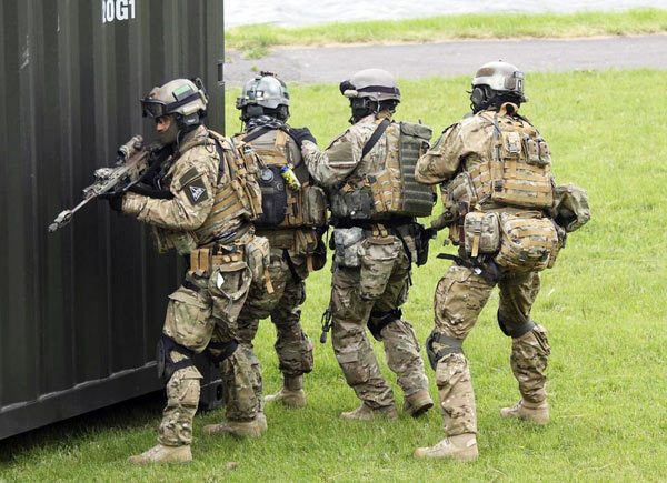 波兰特种部队武器装备全面欧美化