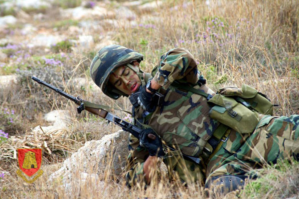 马耳他士兵步兵训练_空中网军事频道