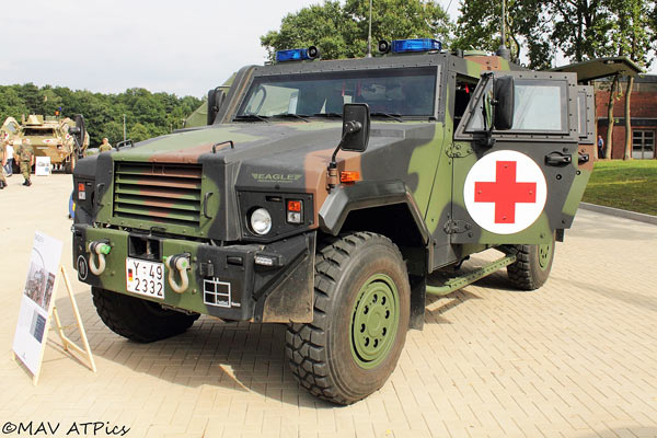 德国陆军公开展示鹰IV BAT装甲救护车