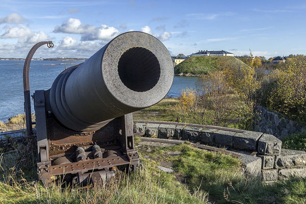 芬兰堡上的俄罗斯大炮 世界海防军事要塞巡礼