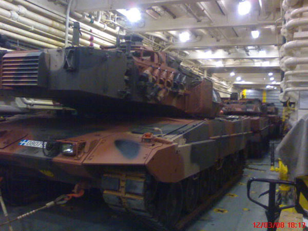 各有不同 希腊与西班牙豹2坦克对比