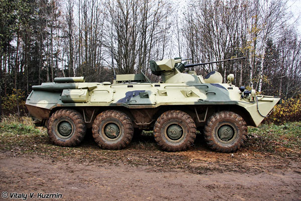 俄陆军部署新型btr-82a装甲人员输送车