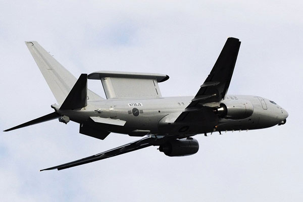 韩国预警机巡逻中国苏岩礁空域