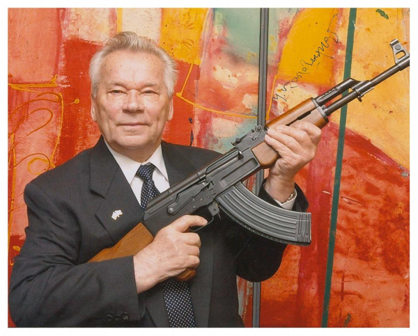 一代“枪王”卡拉什尼科夫去世