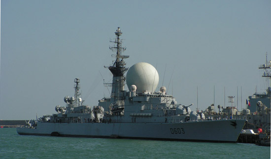 法国休弗伦级导弹驱逐舰:优美的外形