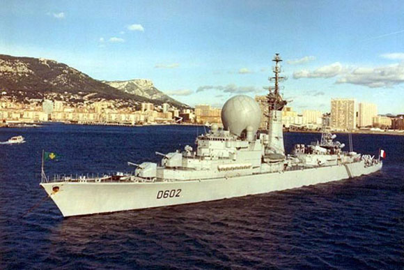 法国休弗伦级导弹驱逐舰:优美的外形