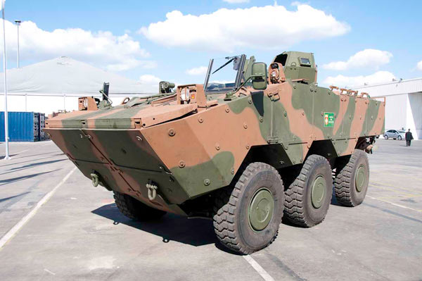 巴西陆军装备新型瓜拉尼装甲人员输送车