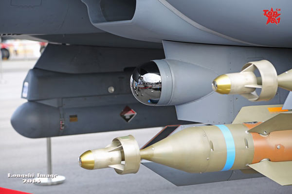 超近距离看F-15SG战机制作精细堪称艺术品