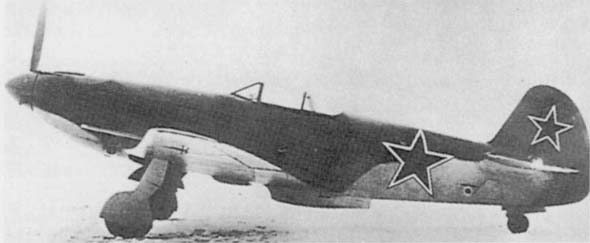 苏联雅克-9战斗机 能与德国Bf.109E\/F型抗衡