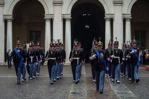 意大利摩德纳军事学院举行毕业典礼