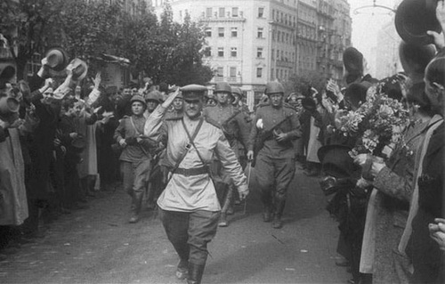 1945年东普鲁士战役 苏军摧毁德军桥头堡