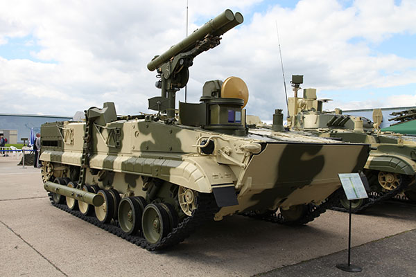 俄罗斯9P157菊花-C反坦克导弹发射车