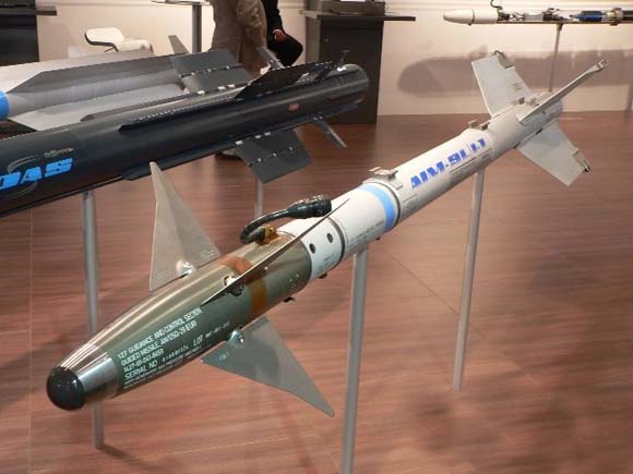 美国空军超级响尾蛇AIM-9XBlockIII空空导弹