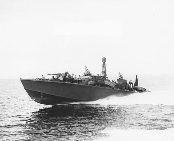 二战美国PT小型鱼雷快艇 敌人眼中的“恶魔艇”_空中网军事频道