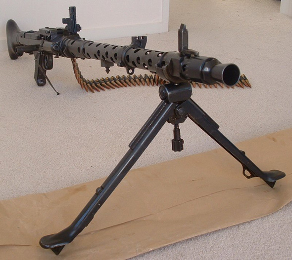 二战德国MG34通用机枪 世界上第一种通用机枪_空中网军事频道