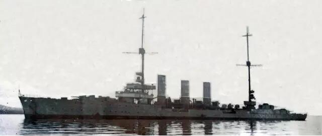 第二代"卡尔斯鲁厄"号巡洋舰