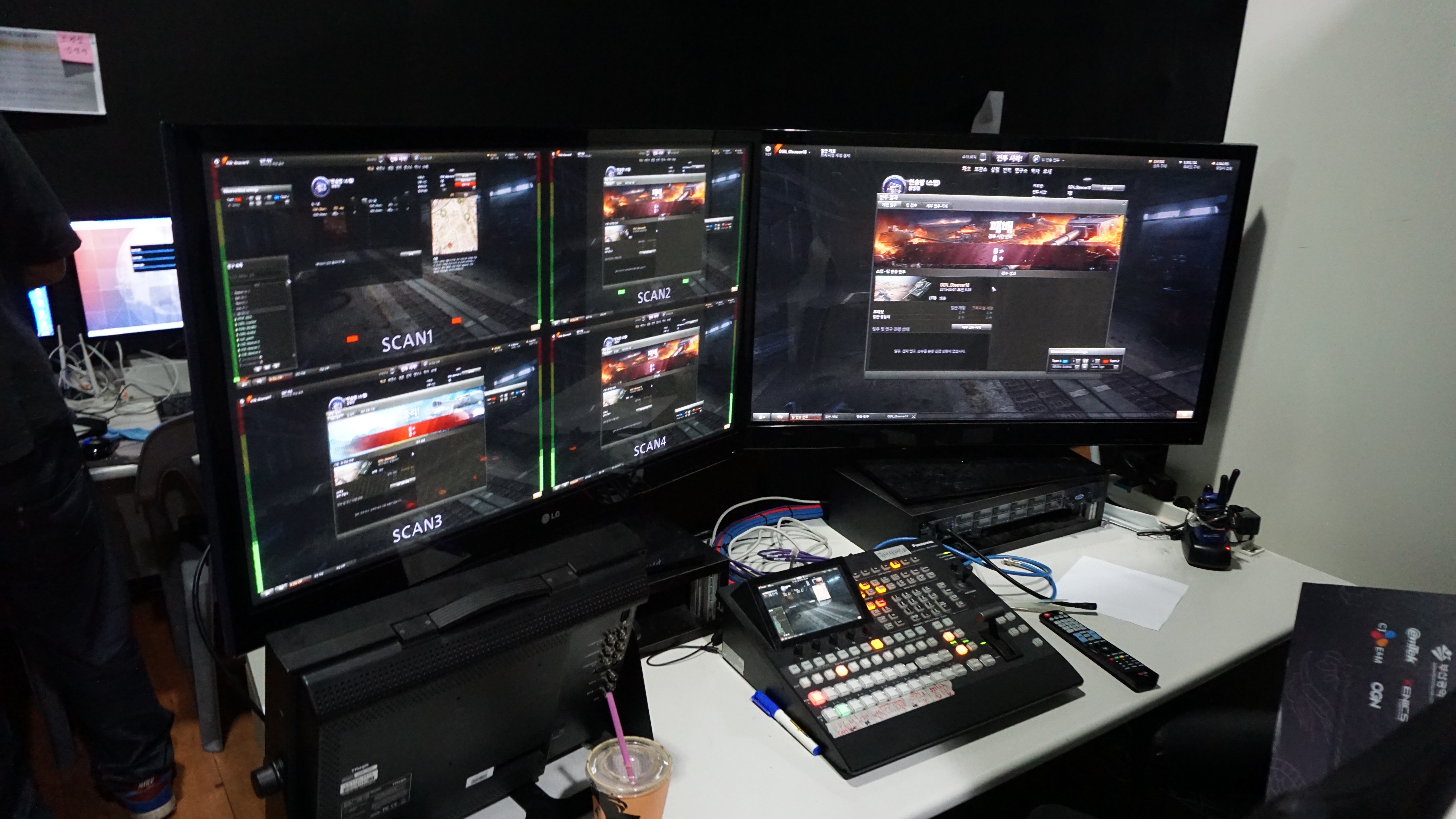 高清导播台(上面放饮料真的大丈夫?