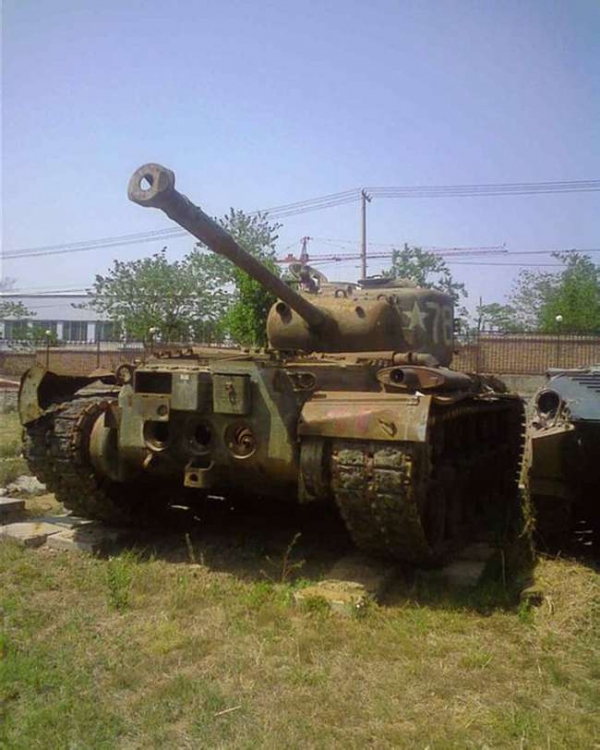 二战后,美军淘汰了m4a3e8以外所有型号的"谢尔曼"坦克.