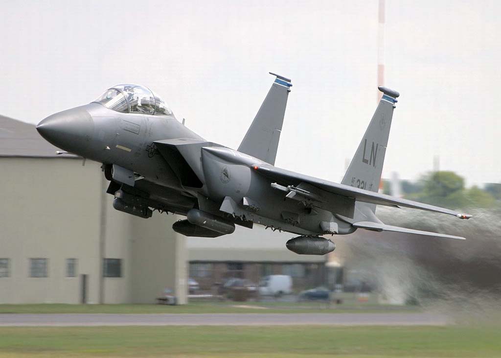 特种部队司令部装备25架ac-130武装运输机,用于反游击战和特种作战